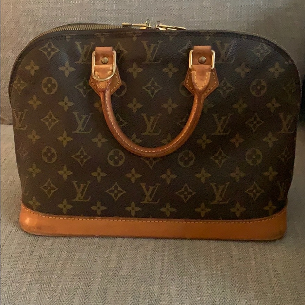 Louis Vuitton Alma PM